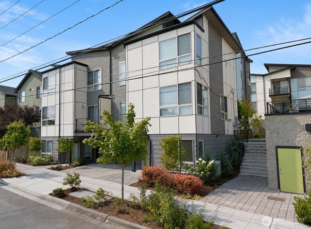 4767 35th Avenue S, Seattle, WA 98118
