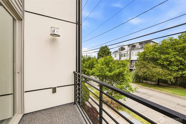 4767 35th Avenue S, Seattle, WA 98118