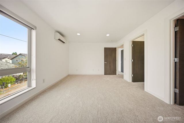 4767 35th Avenue S, Seattle, WA 98118