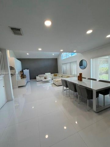 4959 SW 33rd Way, Hollywood, FL 33312