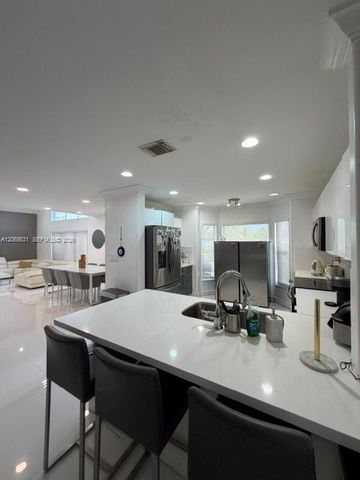 4959 SW 33rd Way, Hollywood, FL 33312