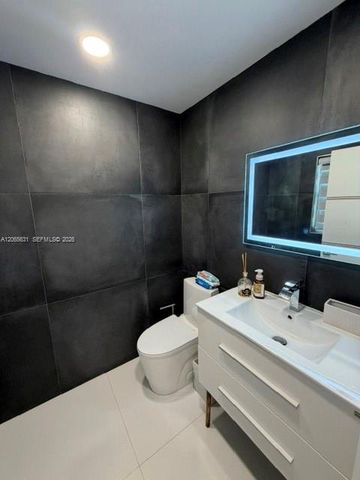 4959 SW 33rd Way, Hollywood, FL 33312