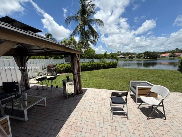 4959 SW 33rd Way, Hollywood, FL 33312
