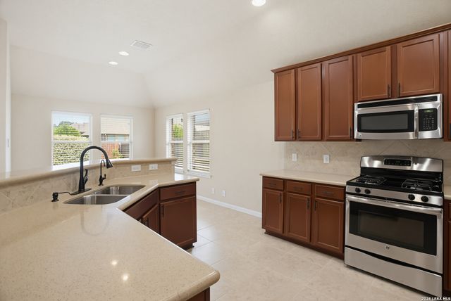 30612 Holstein Rd, Bulverde, TX 78163