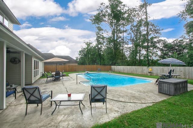 8614 Sandpiper Street, Denham Springs, LA 70706