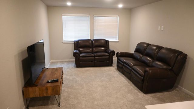 127 Winged Elm Ct, Conroe, TX 77318