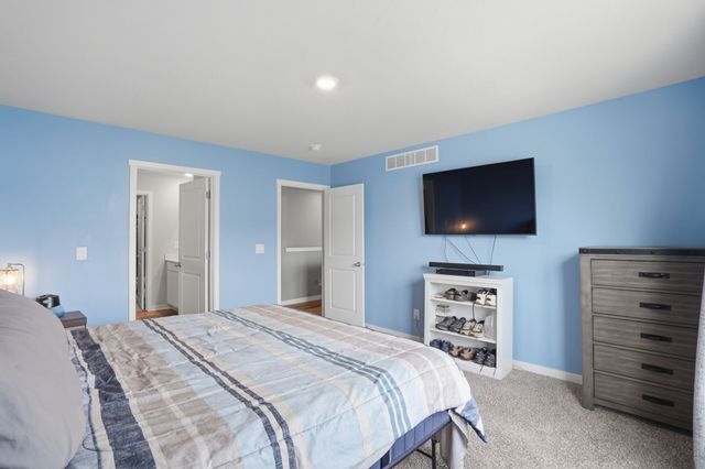 2567 SE Fox Valley Drive, West Des Moines, IA 50265