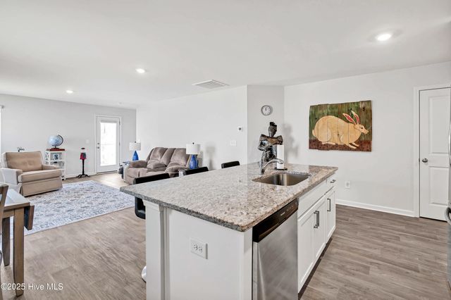 5295 Meagan Lane NE, Winnabow, NC 28479