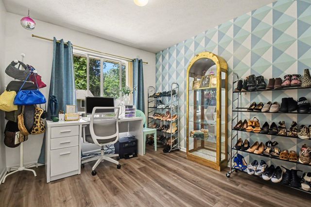 859 Summer Creek Court SE, Grand Rapids, MI 49508