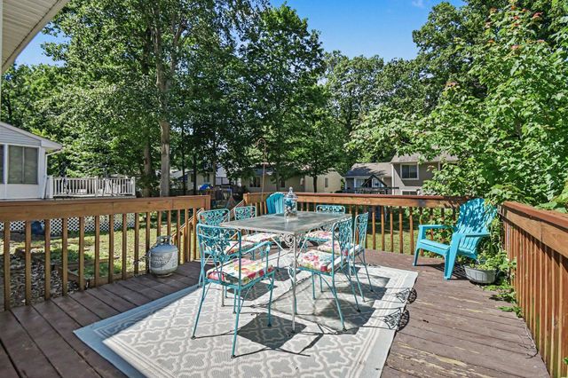 859 Summer Creek Court SE, Grand Rapids, MI 49508