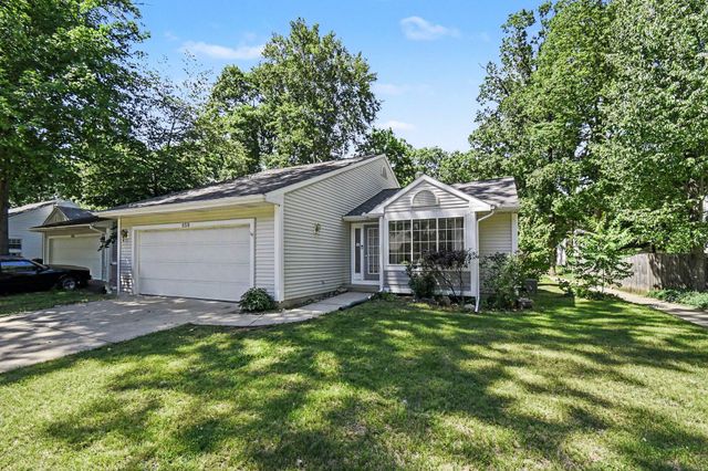 859 Summer Creek Court SE, Grand Rapids, MI 49508