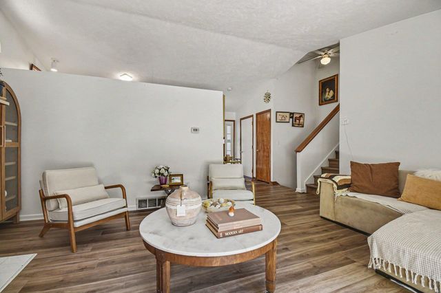 859 Summer Creek Court SE, Grand Rapids, MI 49508