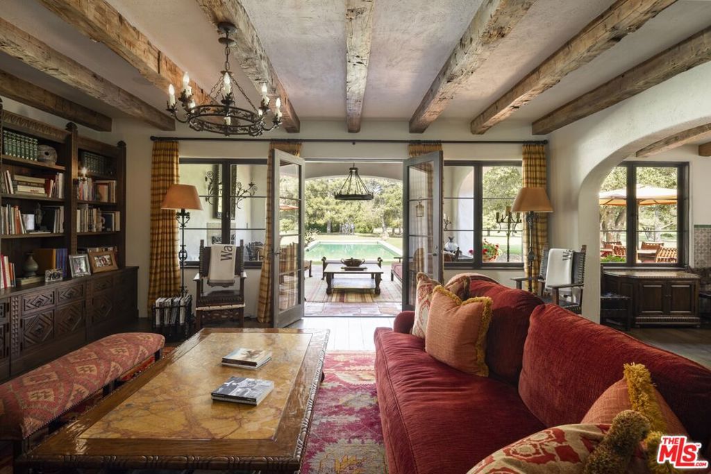 Image 12 of property listing at 16401 Calle Feliz, Rancho Santa Fe, CA 92067