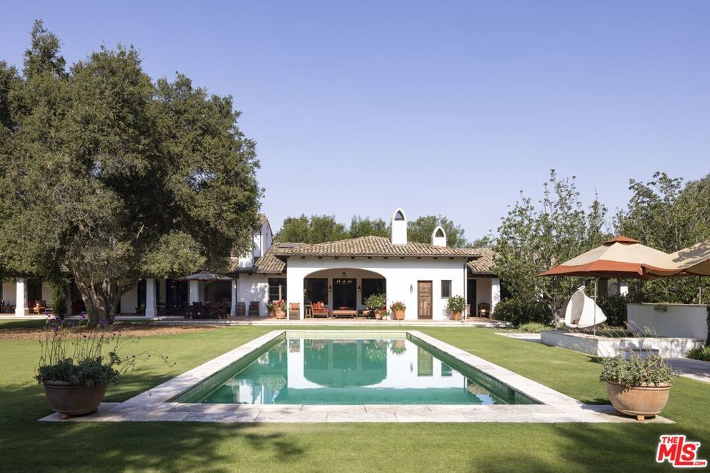 Image 13 of property listing at 16401 Calle Feliz, Rancho Santa Fe, CA 92067