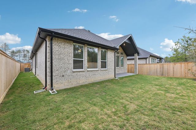 26022 S Outrider Banks, Montgomery, TX 77316