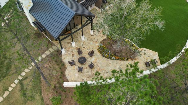 26022 S Outrider Banks, Montgomery, TX 77316