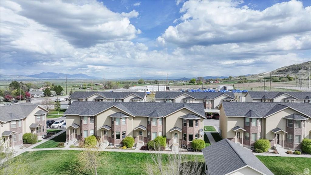 Image 2 of property listing at 101 E 630 N #24, Smithfield, UT 84335