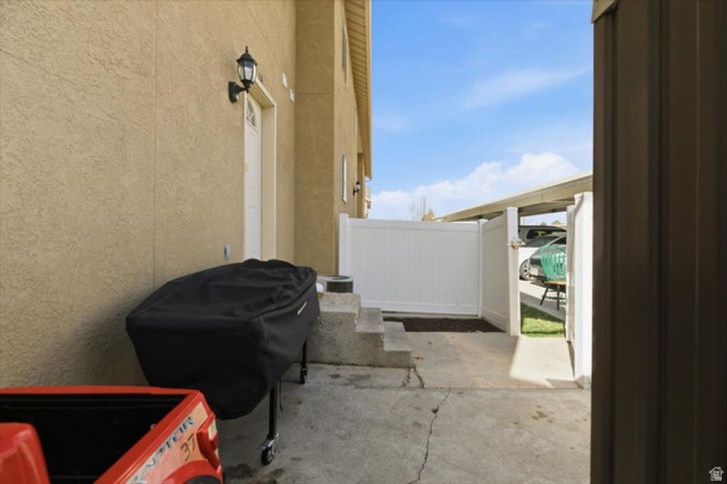 Image 21 of property listing at 101 E 630 N #24, Smithfield, UT 84335