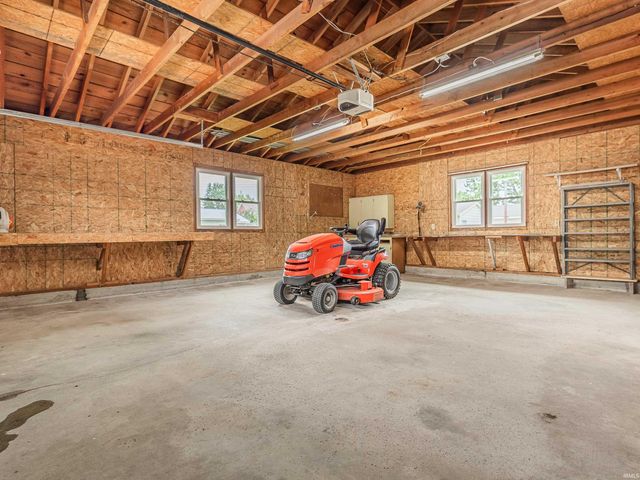 5909 N Lincoln Street, Uniondale, IN 46791