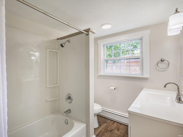 5909 N Lincoln Street, Uniondale, IN 46791