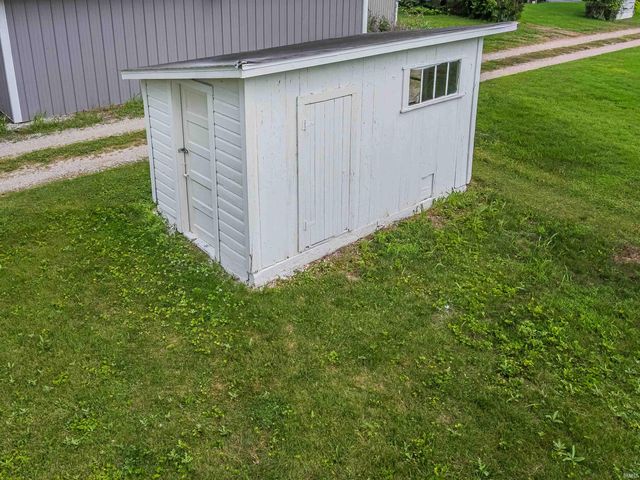 5909 N Lincoln Street, Uniondale, IN 46791