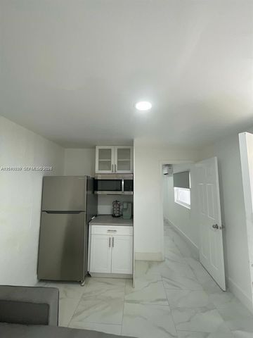 2320 SW 44th St A, Fort Lauderdale, FL 33312