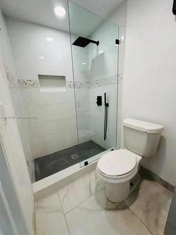 2320 SW 44th St A, Fort Lauderdale, FL 33312