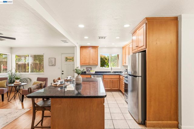 38 KINGS COURT, Bay Point, CA 94565