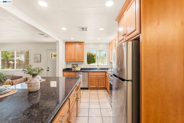 38 KINGS COURT, Bay Point, CA 94565