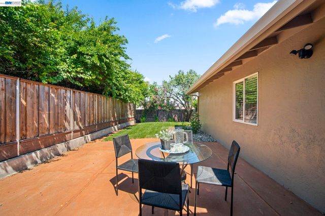 38 KINGS COURT, Bay Point, CA 94565