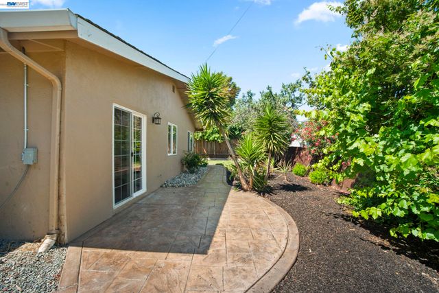 38 KINGS COURT, Bay Point, CA 94565