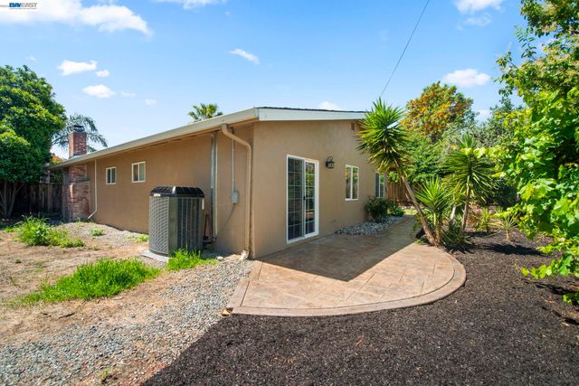 38 KINGS COURT, Bay Point, CA 94565