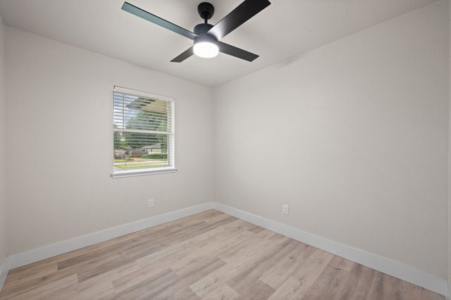 221 Lipscomb Street, Cleburne, TX 76031