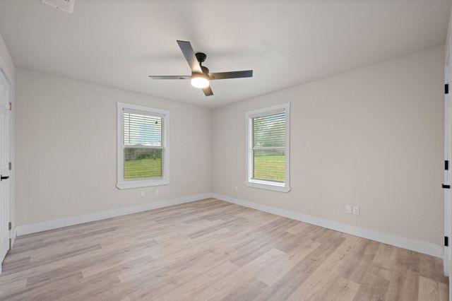 221 Lipscomb Street, Cleburne, TX 76031