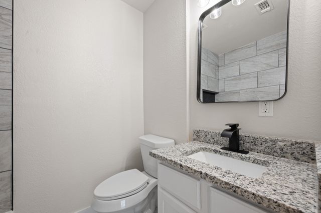 221 Lipscomb Street, Cleburne, TX 76031