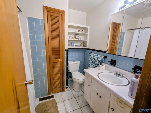 4705 Joe Davis Drive, Decatur, AL 35603