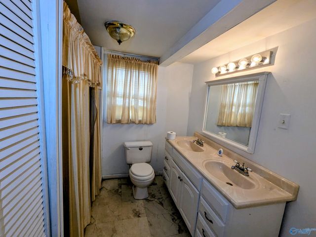 4705 Joe Davis Drive, Decatur, AL 35603