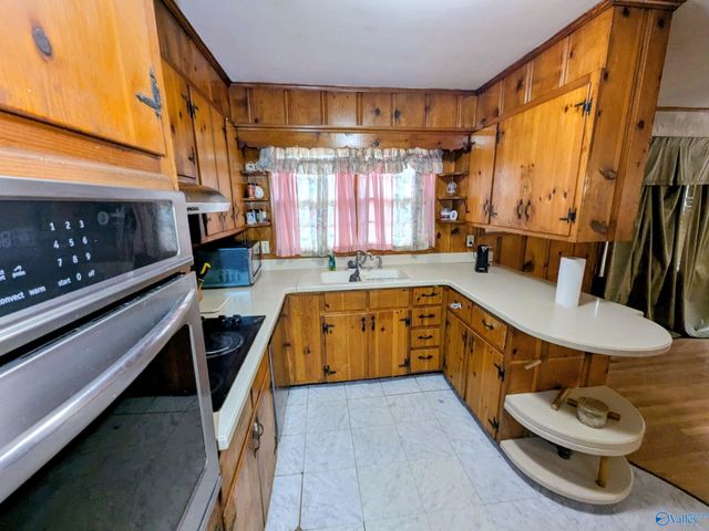 4705 Joe Davis Drive, Decatur, AL 35603