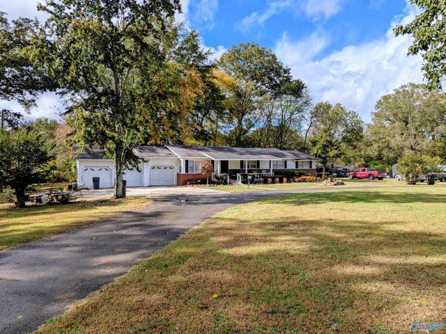 4705 Joe Davis Drive, Decatur, AL 35603