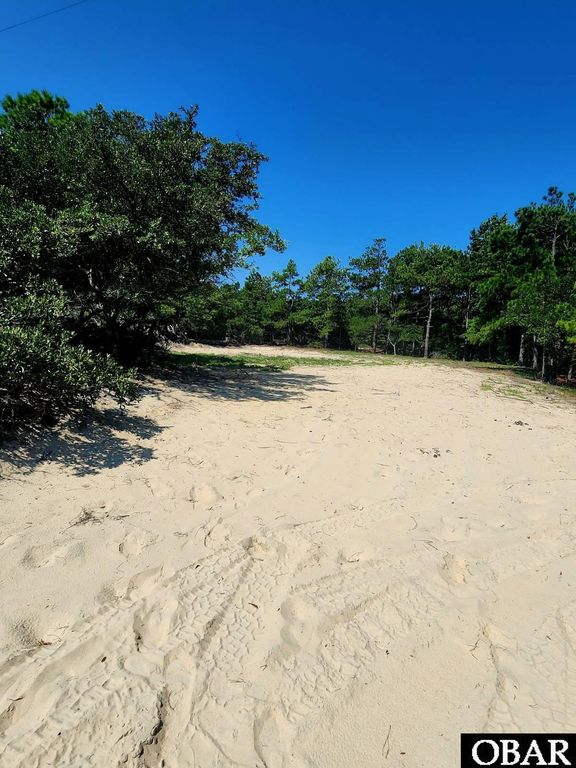 Image 6 of property listing at 2356 Carova Road Lot 10, Corolla, NC 27927