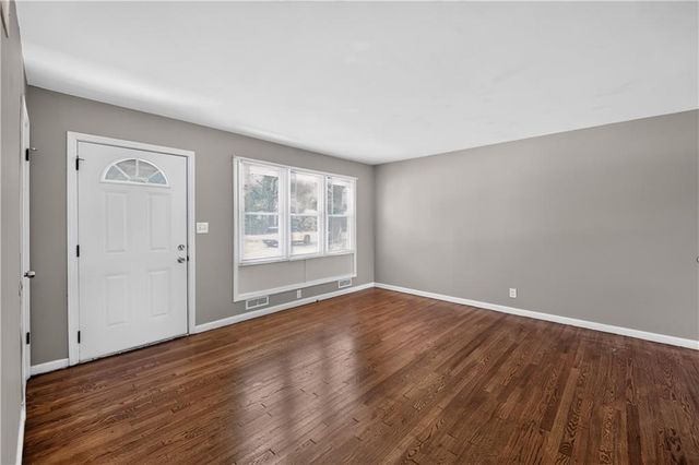 6601 E 96TH Street, Kansas City, MO 64134