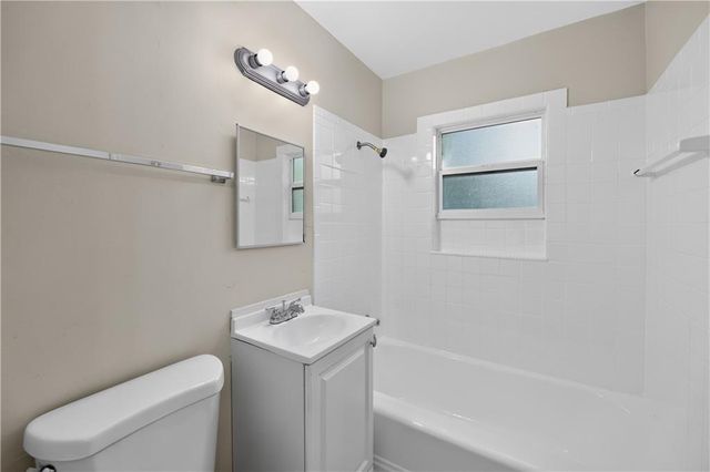 6601 E 96TH Street, Kansas City, MO 64134