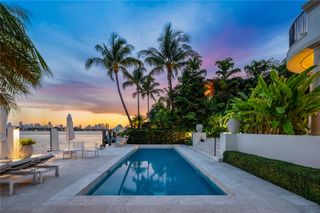 1818 W 23rd St, Miami Beach, FL 33140