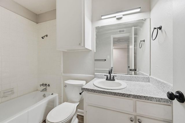 620 W 51st ST 103, Austin, TX 78751