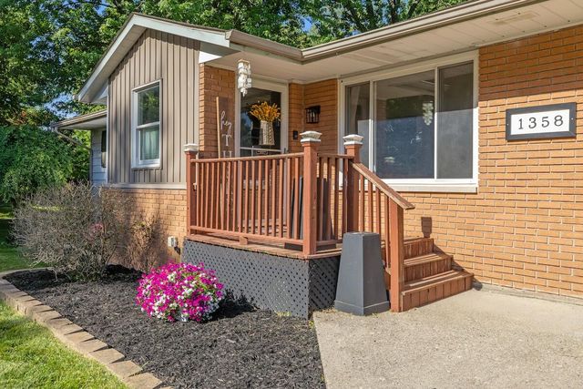 1358 Flamingo Street, Wixom, MI 48393