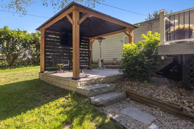 1358 Flamingo Street, Wixom, MI 48393