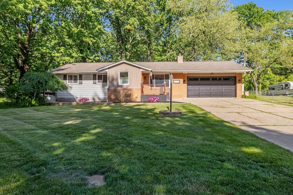 1358 Flamingo Street, Wixom, MI 48393
