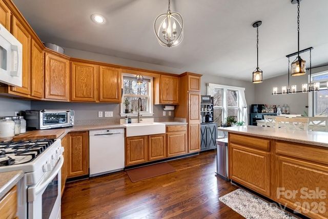 262 Sams Trail, Waynesville, NC 28786