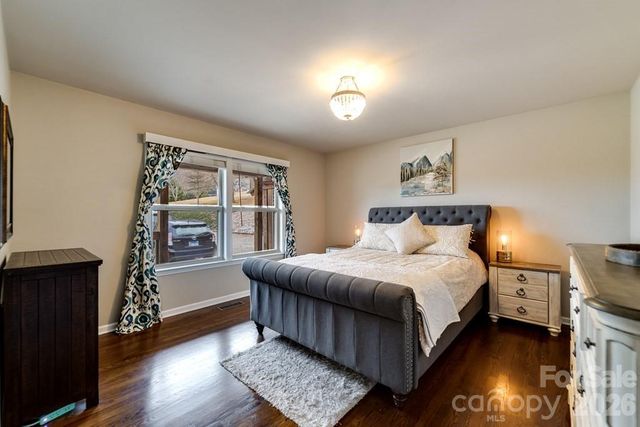 262 Sams Trail, Waynesville, NC 28786