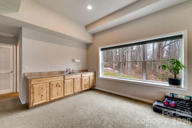 262 Sams Trail, Waynesville, NC 28786